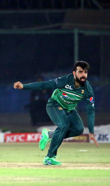 Shadab delivered an economic spell